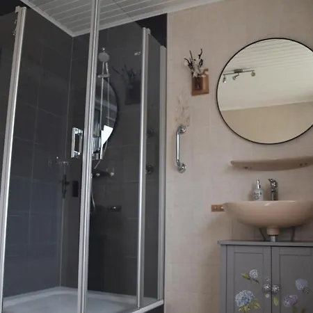 Daire Ferienwohnung Manou's Garten